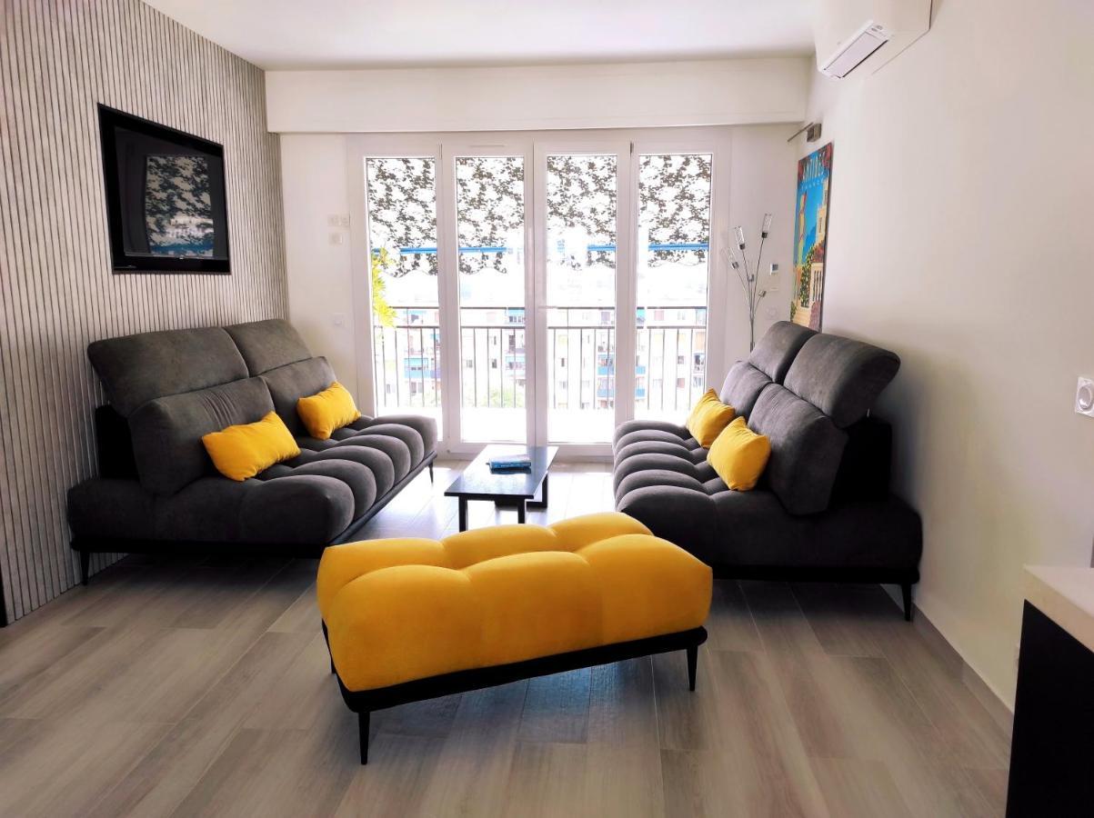 Magnificent 3 bedrooms Rooftop condo Antibes Buitenkant foto